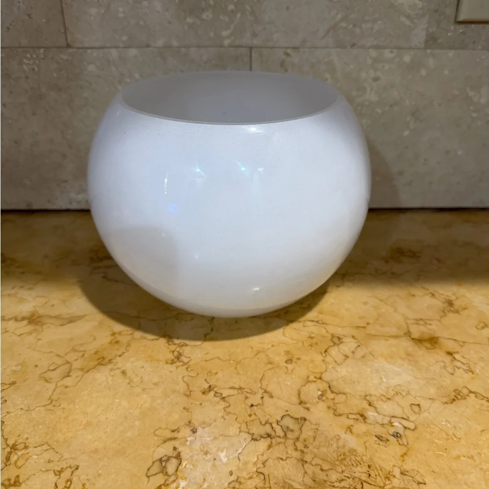 Elegant White Glass Vase new